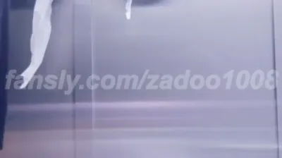 공중 화장실 탐방하며 영역표시하고 다니는 변녀 [레드존 한국야동,최신야동,무료야동]